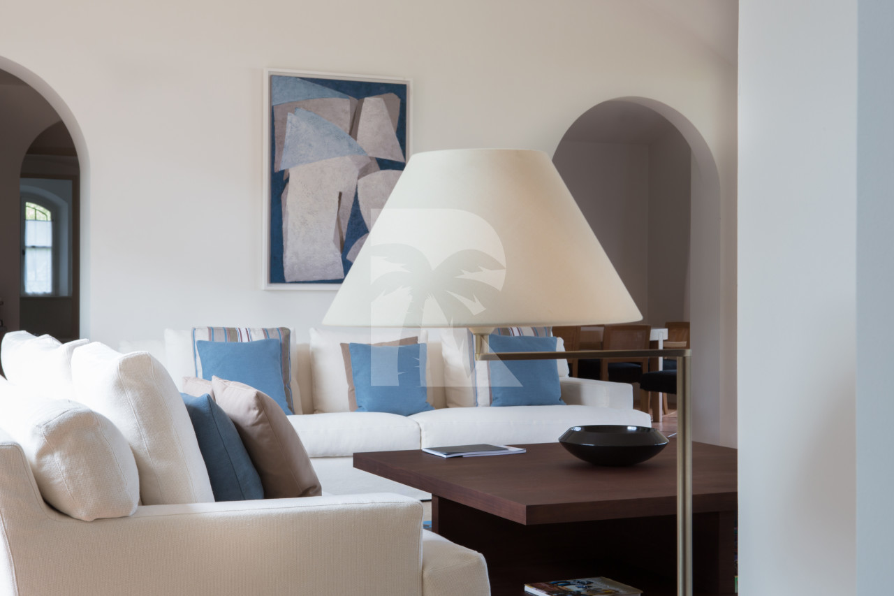 villa in St Tropez : Rent this amazing property with a perfect location near Pampelonne beaches for 8 guests. - Photo 6