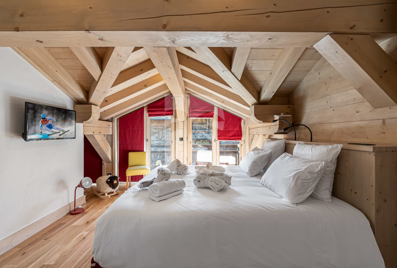 villa in Val d'Isere : Rent this ski in ski out chalet close to the accommodations in Val d'Isère. - Photo 11