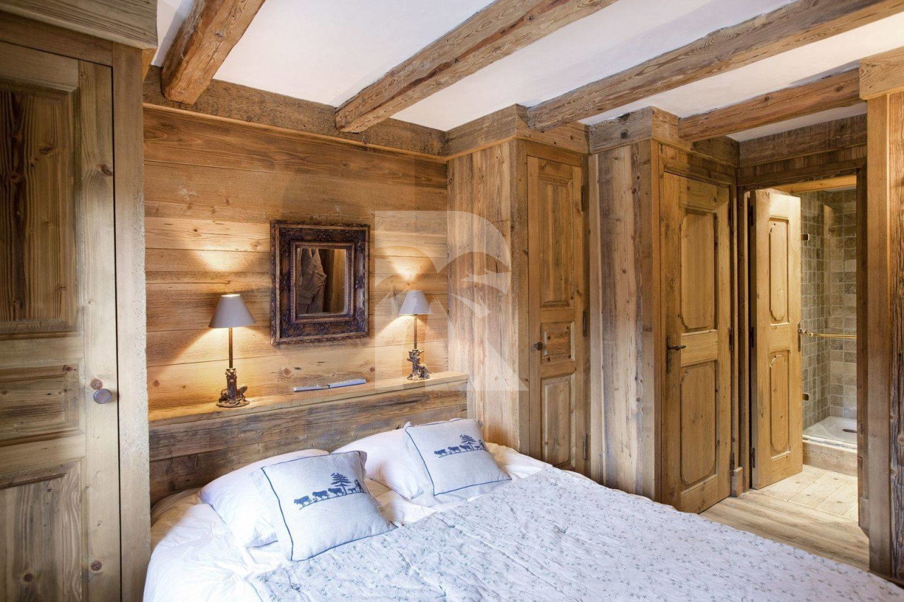 villa in Courchevel : Rent this authentic mountain chalet in the District of Plantret. - Photo 8