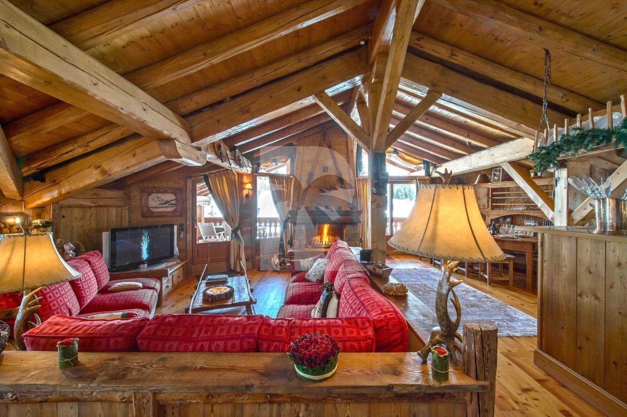 villa in Courchevel : This beautiful chalet full of character located in the Jardin Alpin in Courchevel - Photo 4