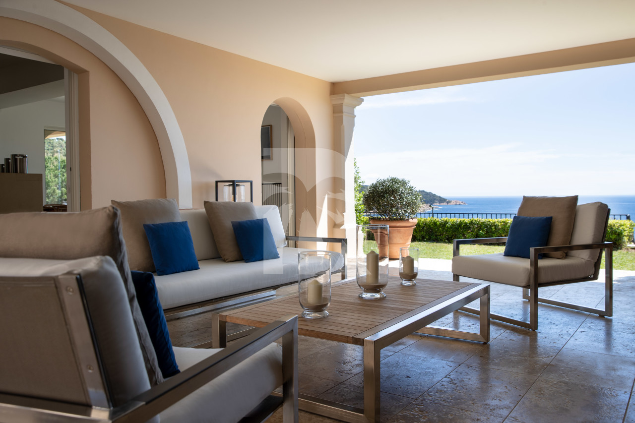 villa in St Tropez : Rent this sea view property in a private gated and secured domain in St Tropez. - Photo 7