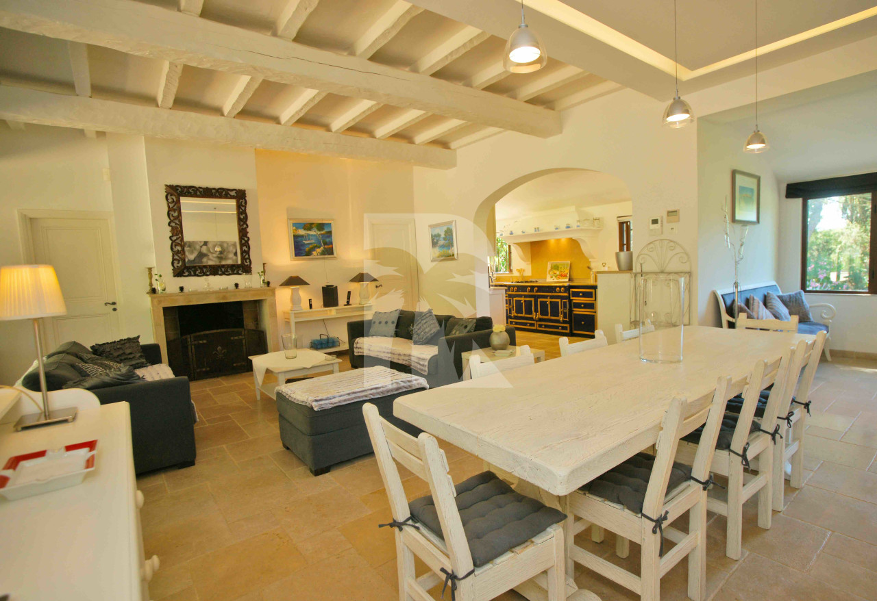 villa in Saint-Tropez : Rent provencal open-plan villa carefully decorated 3m walk from Pampellone’s best beaches - Photo 5