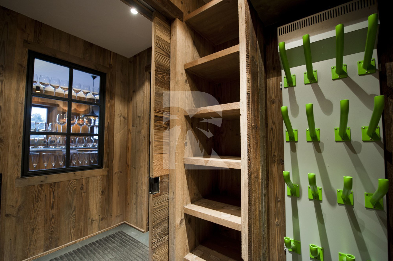 villa in Meribel : Rent this family Chalet for 10 guests in Musillon. - Photo 11
