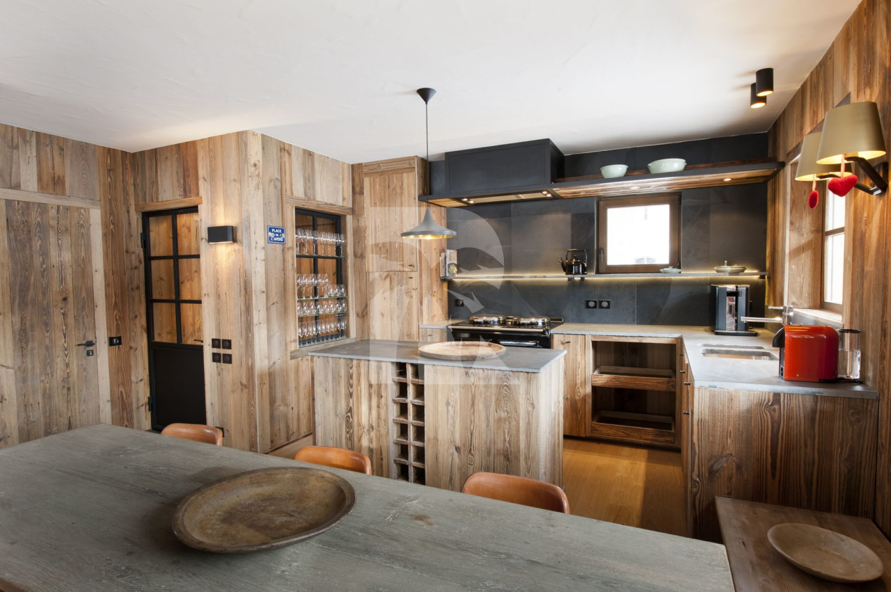 villa in Meribel : Rent this family Chalet for 10 guests in Musillon. - Photo 2