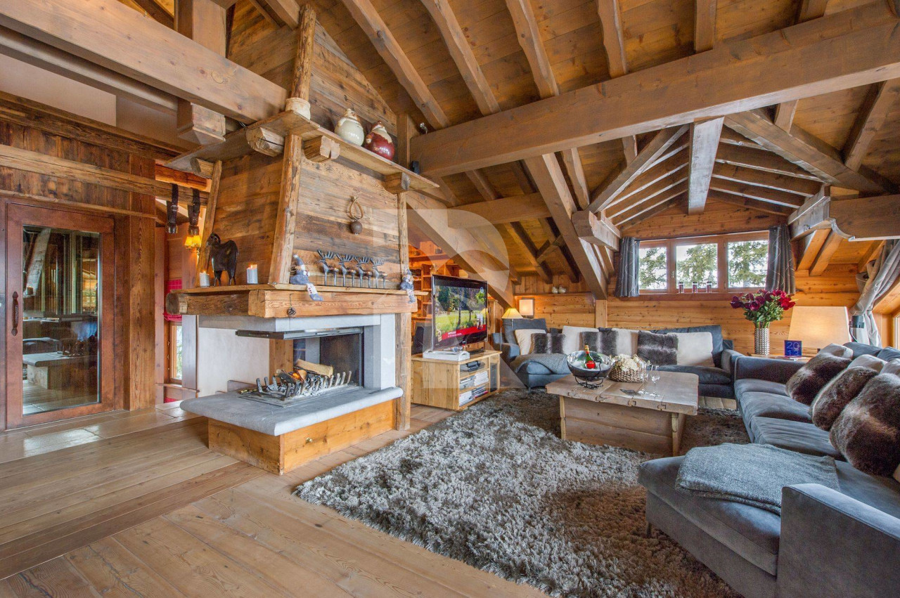 villa in Courchevel : Rent this family chalet with 4 bedrooms in Les Chenus - Photo 1
