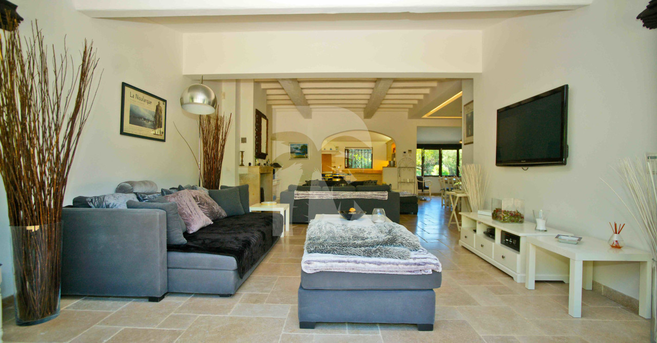 villa in Saint-Tropez : Rent provencal open-plan villa carefully decorated 3m walk from Pampellone’s best beaches - Photo 3