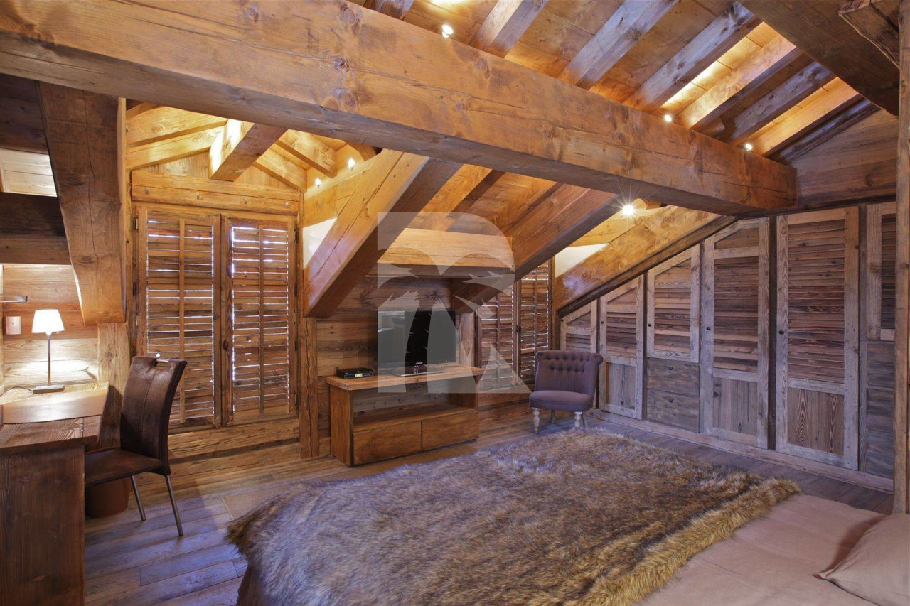 villa in Courchevel : Rent this authentic family Savoyard chalet in Les Chenus. - Photo 8