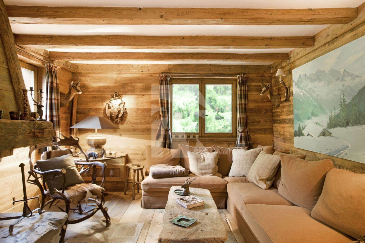 villa in Courchevel : Rent this authentic mountain chalet in the District of Plantret. - Photo 2