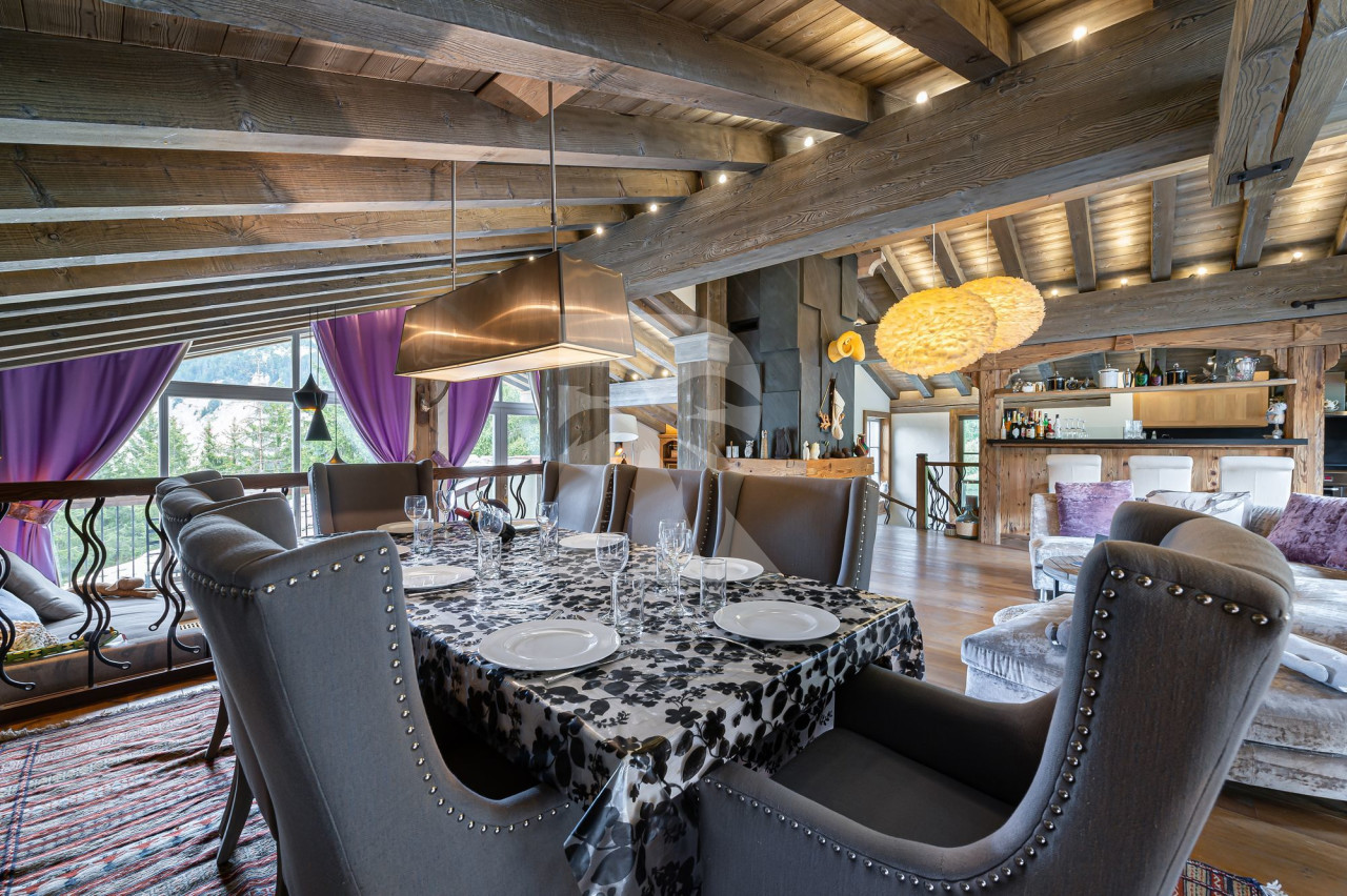 villa in Courchevel : Rent this 6 bedrooms chalet in Belvedere with a large well ness area. - Photo 3