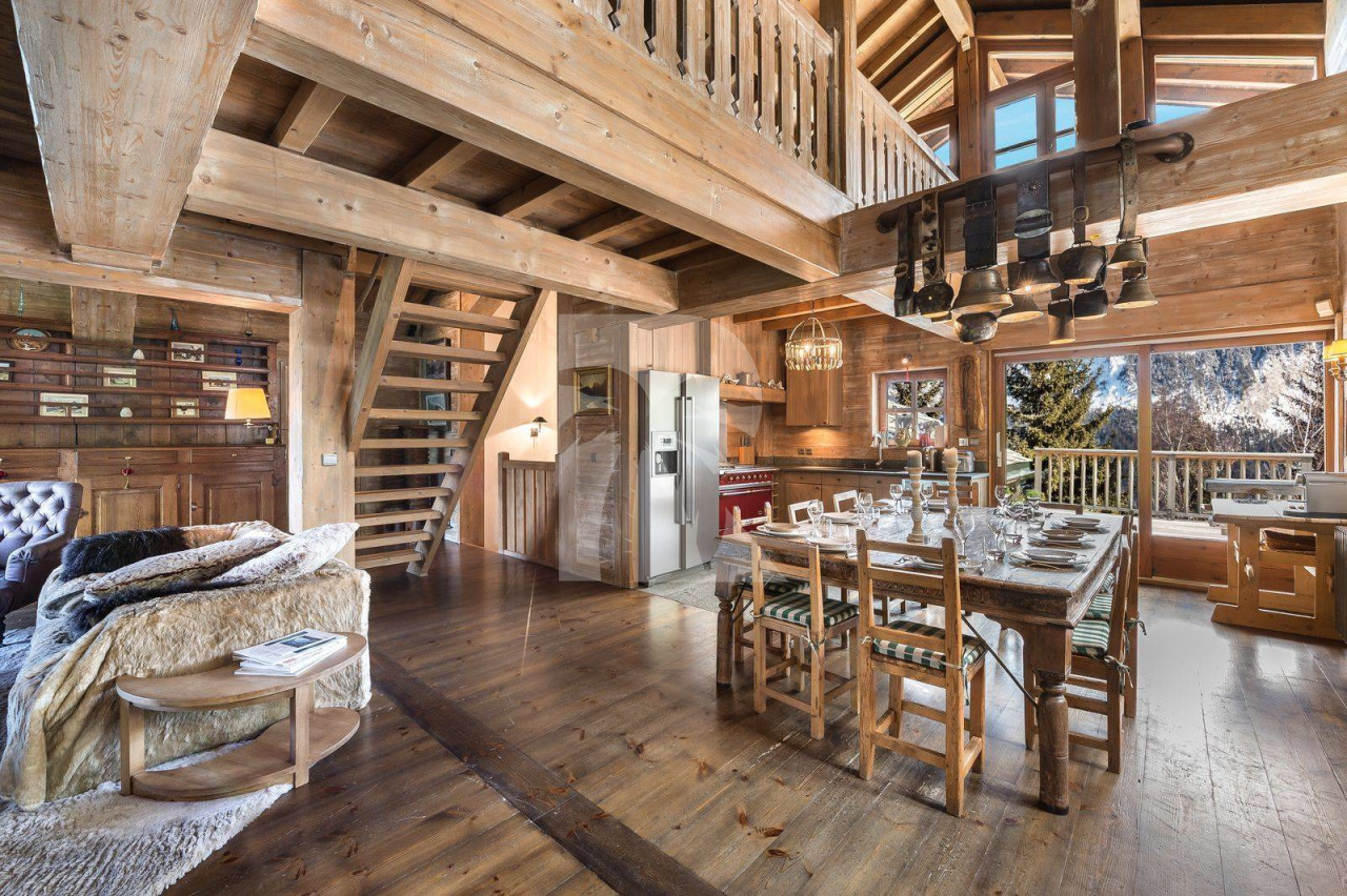 villa in Courchevel : Rent this chalet located in the private hamlet of Les Brigues, only 20 meters from the slopes. - Photo 5