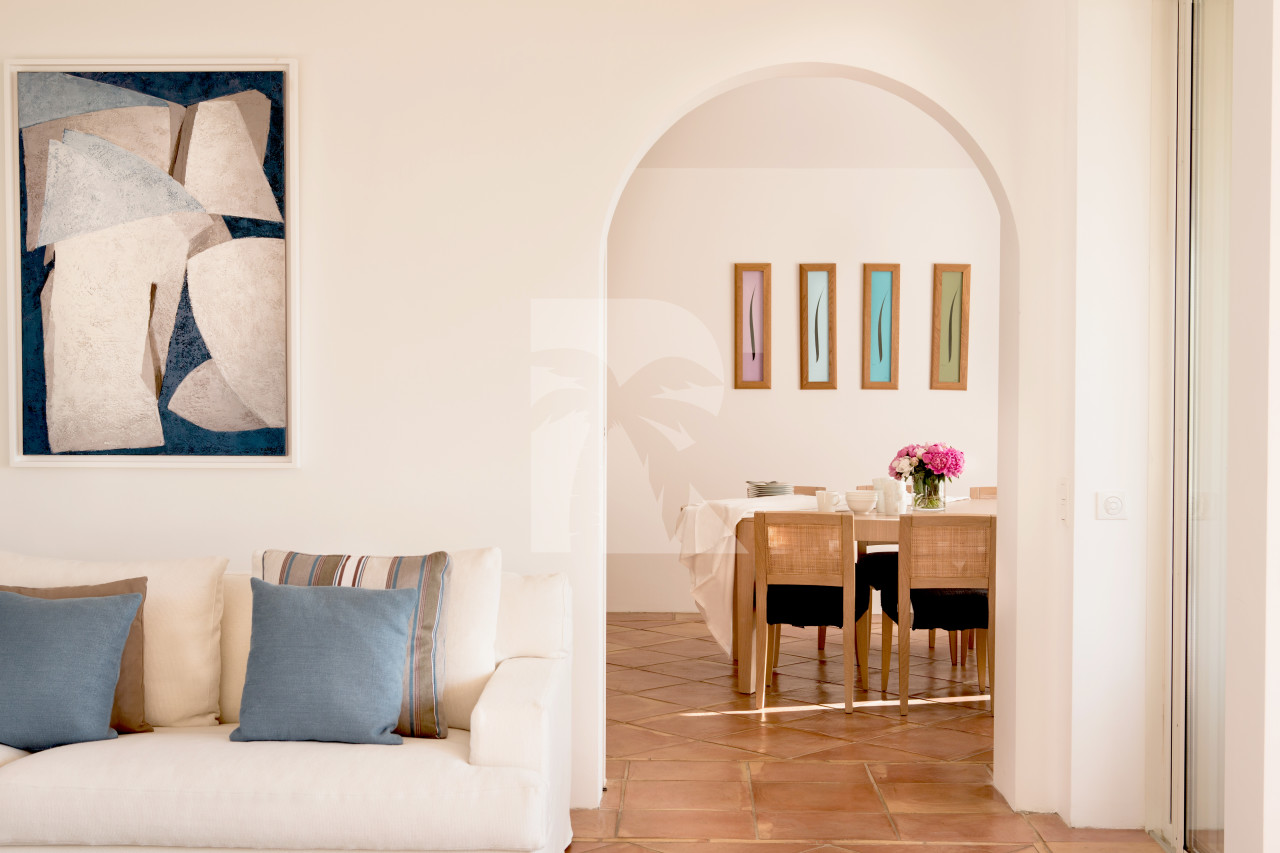 villa in St Tropez : Rent this amazing property with a perfect location near Pampelonne beaches for 8 guests. - Photo 8