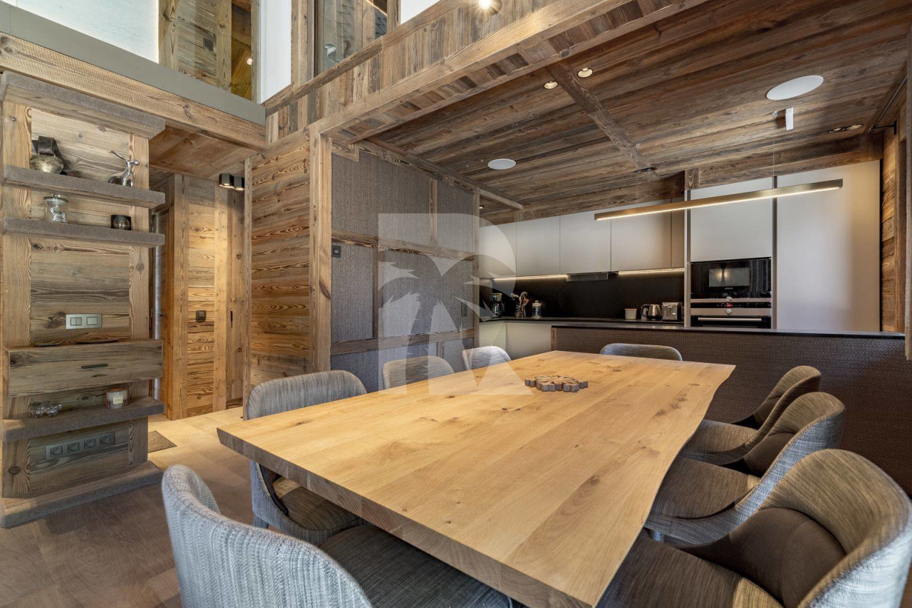 villa in Meribel : Rent  this renovated chalet at 5 mins walk from there center for 8 guests. - Photo 3