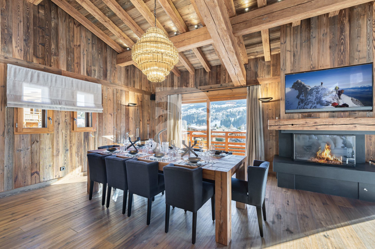 villa in Megeve : Rent this lovely family chalet for 10 guests with a large wellness area in Megeve, le Jaillet. - Photo 2