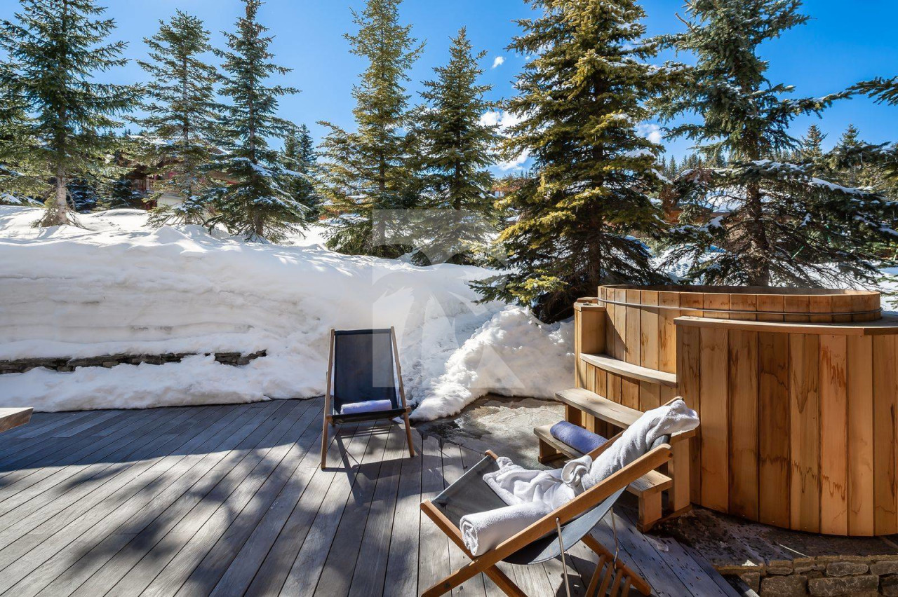 villa in Courchevel : Rent this traditional chalet located in the area of Nogentil in Courchevel 1850 - Photo 1