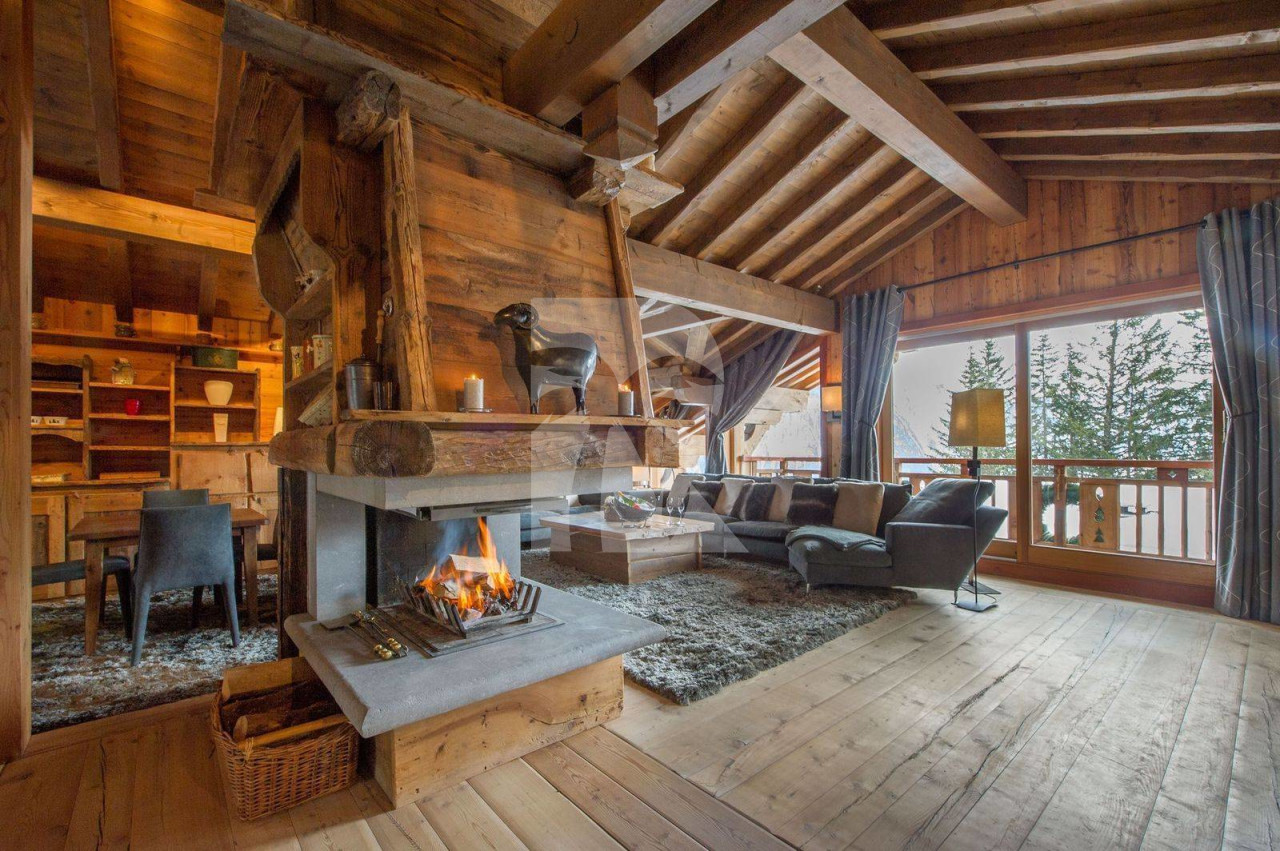 villa in Courchevel : Rent this family chalet with 4 bedrooms in Les Chenus - Photo 2