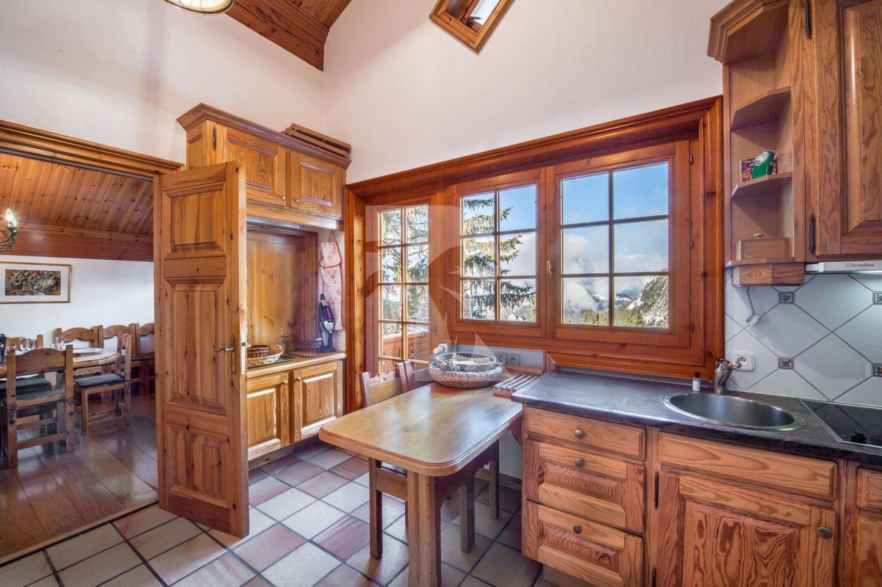 villa in Courchevel : Rent this typical savoyard, ski in ski out chalet in Courchevel Belvedere. - Photo 5
