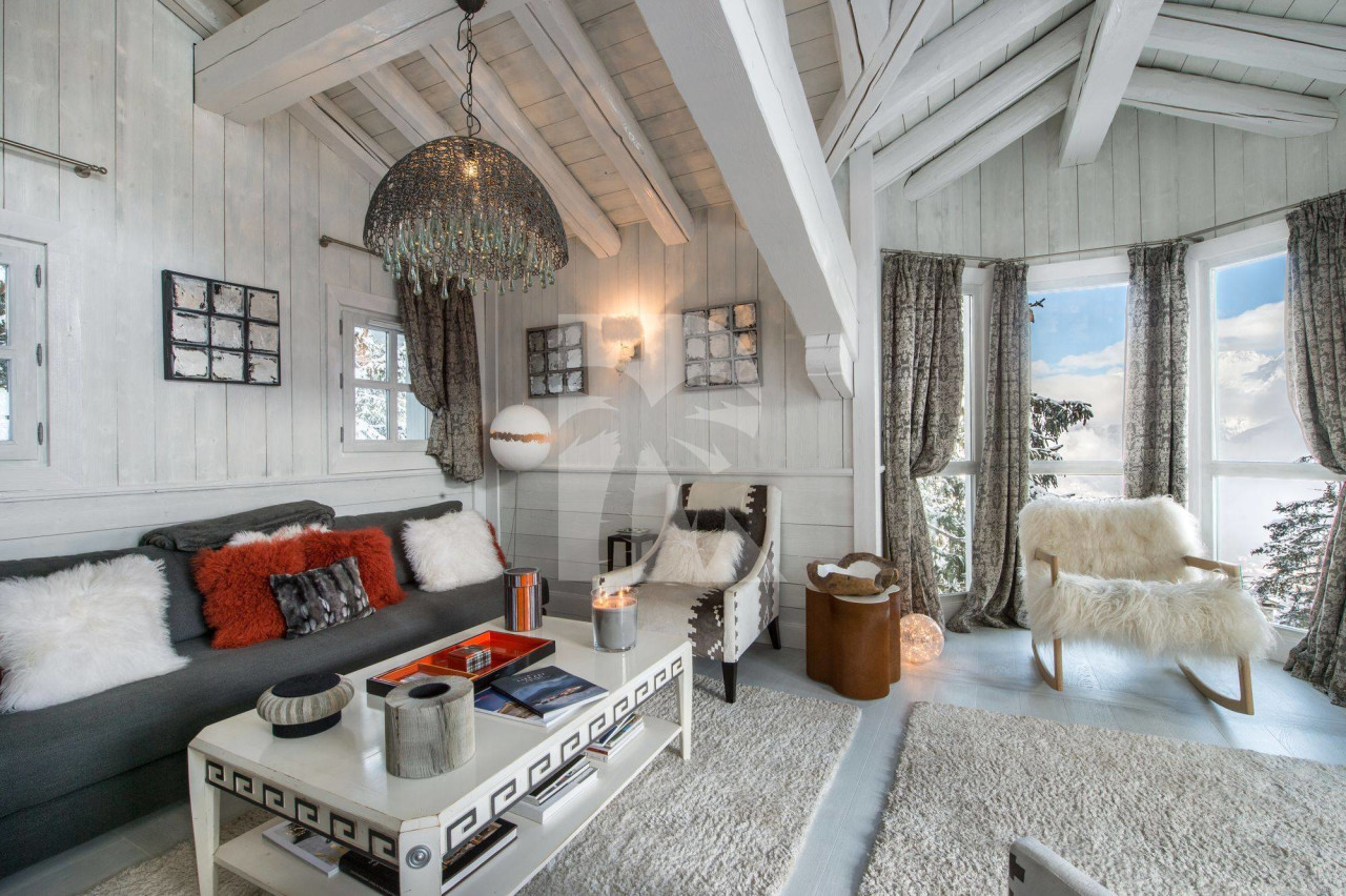 villa in Courchevel : Rent this 6 bedrooms chalet located in Cospillot - Photo 2