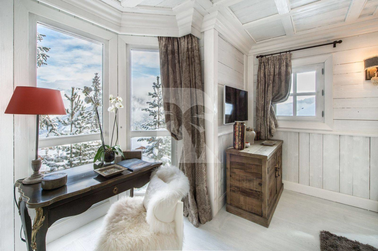 villa in Courchevel : Rent this 6 bedrooms chalet located in Cospillot - Photo 8