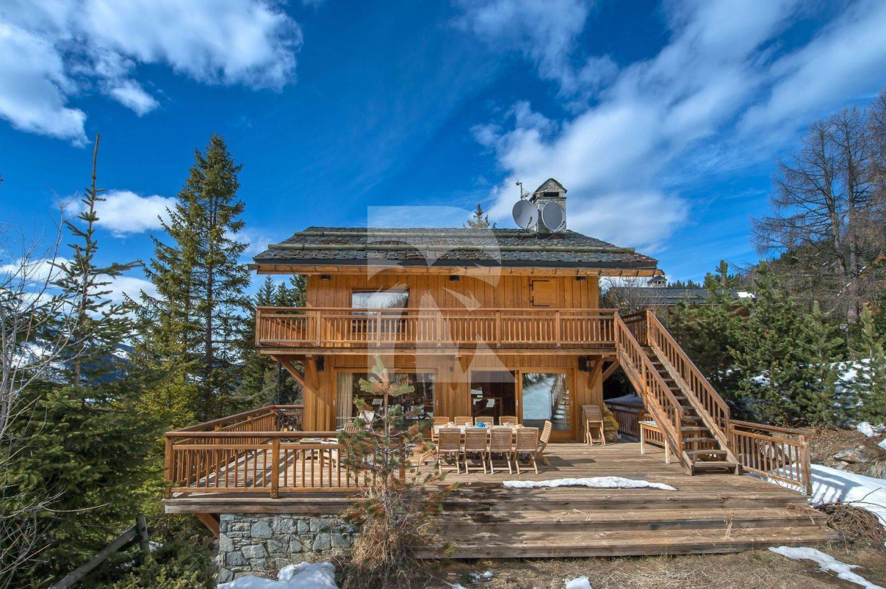 villa in Meribel : Rent this authentic family Savoyard chalet at few minutes walk form the center. - Photo 0