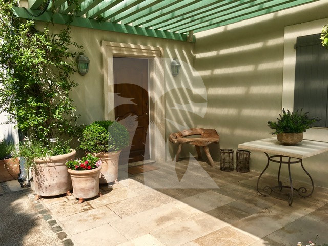 villa in Cap d'Antibes : Rent this cozy lovely property on the Cap d'Antibes at walking distance to ' The Group Beaches' for 8 guests. - Photo 11