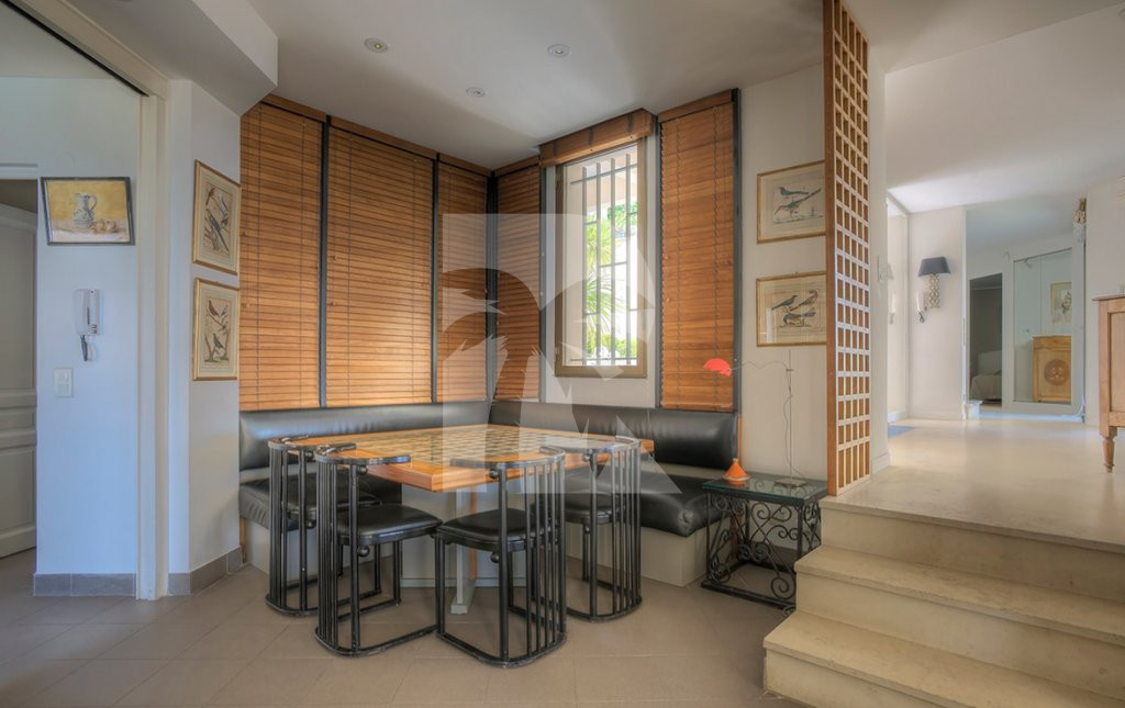 villa in Cannes : Rent this Modern property with a stunning view which can accommodate up to 10 guests. - Photo 5