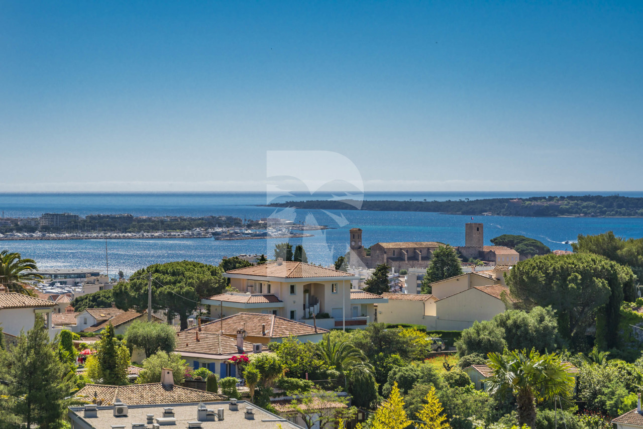 villa in Cannes : Rent this brand new modern villa in Cannes Croix des Gardes with a stuning 180 degree sea view - Photo 3