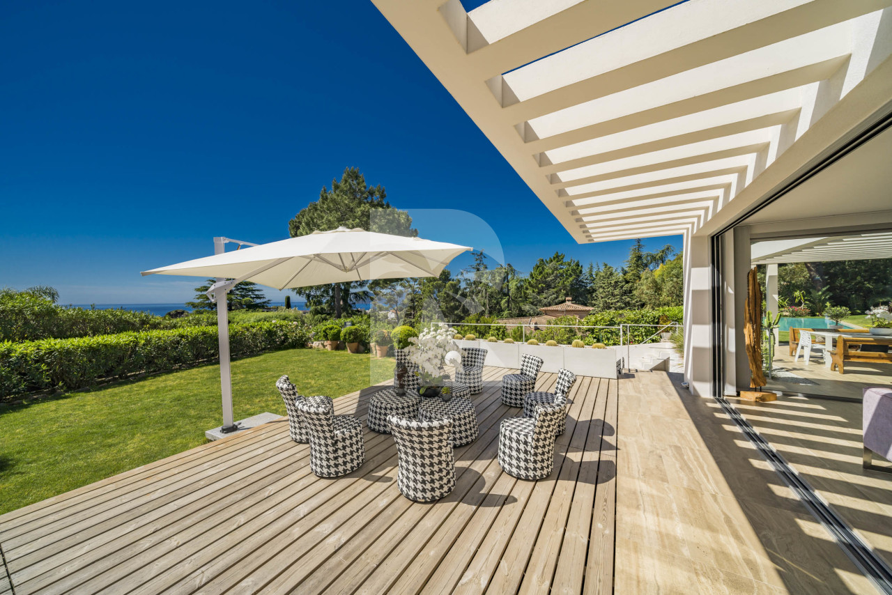 villa in Cannes : Rent this brand new modern villa in Cannes Croix des Gardes with a stuning 180 degree sea view - Photo 6