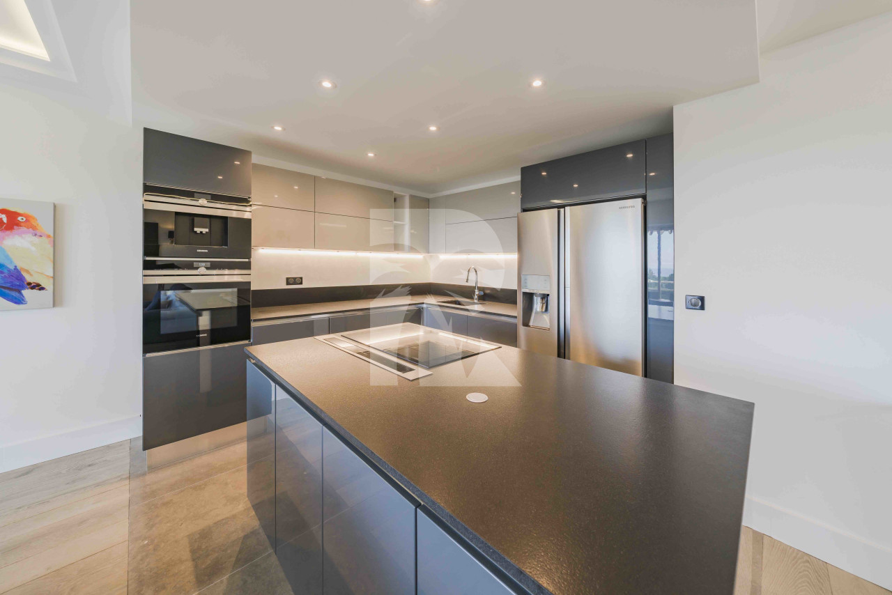 apartment in Cannes : Rent beautiful contemporary 3 bedroom apartment - Photo 9