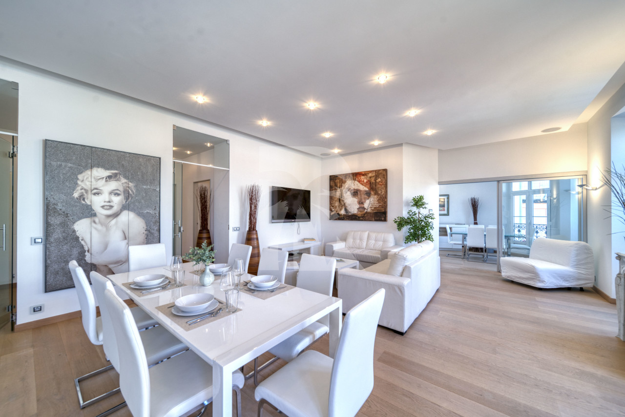 apartment in Cannes : Rent an incredible 3-bedroom apartment in front of Palais des Festivals - Photo 4