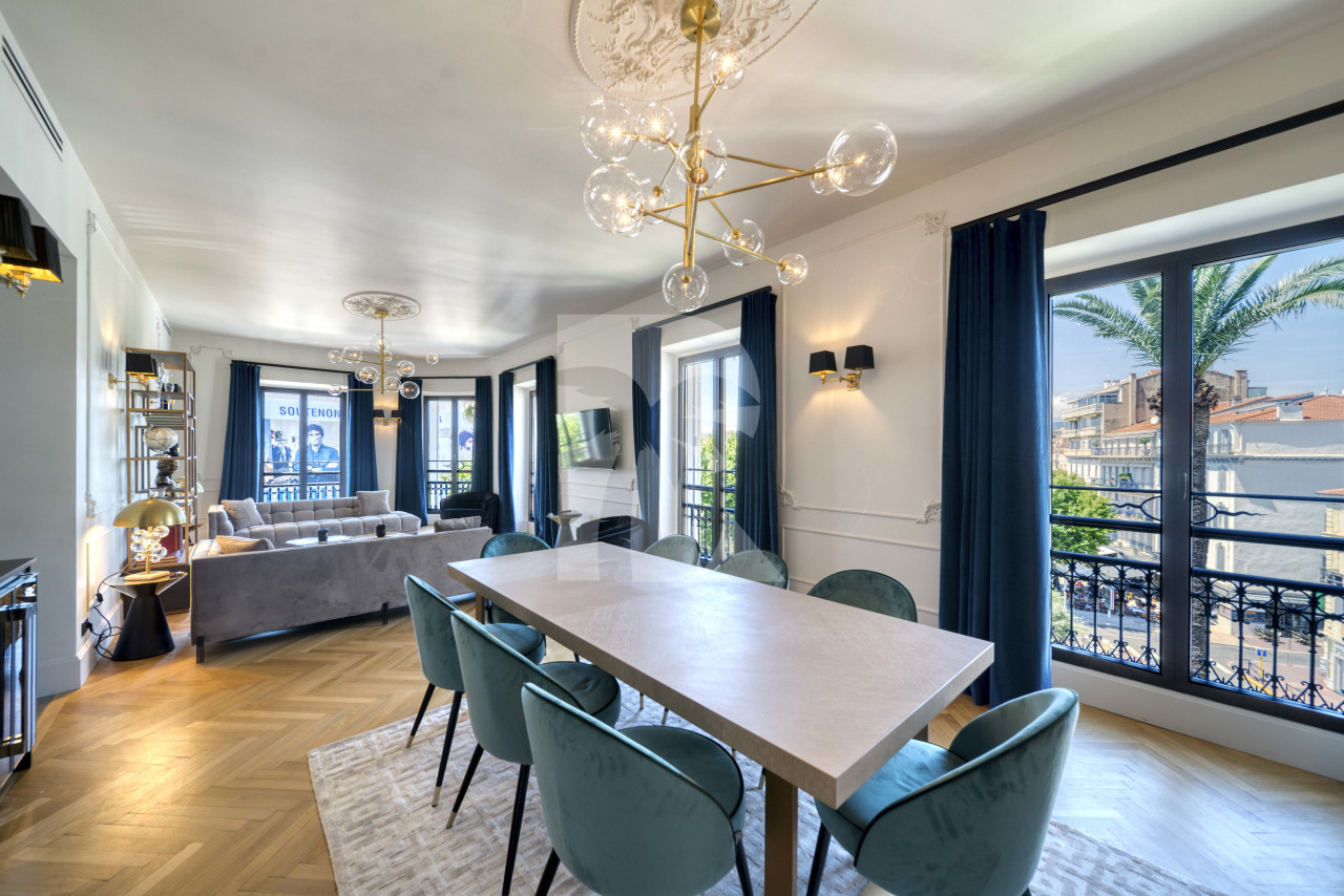apartment in Cannes : Rent modern 5 bedroom apartment facing the Palais de Festival - Photo 9