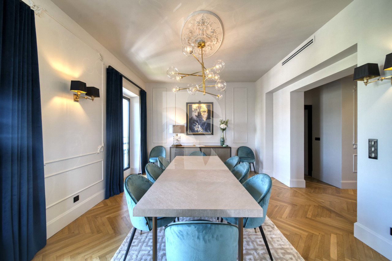 apartment in Cannes : Rent modern 5 bedroom apartment facing the Palais de Festival - Photo 7