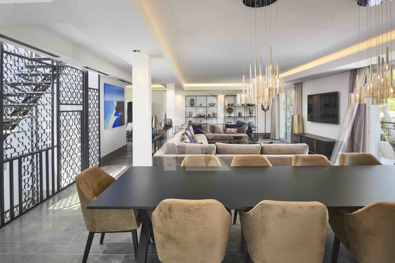 villa in Cap d'Antibes : Rent this brand new villa with a sea view on the cap d'Antibes. - Photo 7