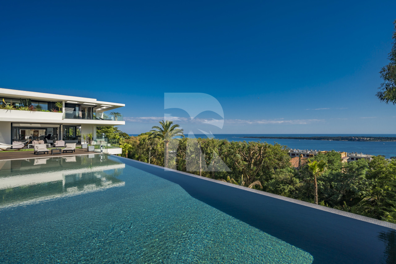 villa in Cannes : Rent one of Cannes most stunning Villas, Ultra Modern 8 bedroom mansion in the hills of Cannes close to the Croisette and the beaches - Photo 6