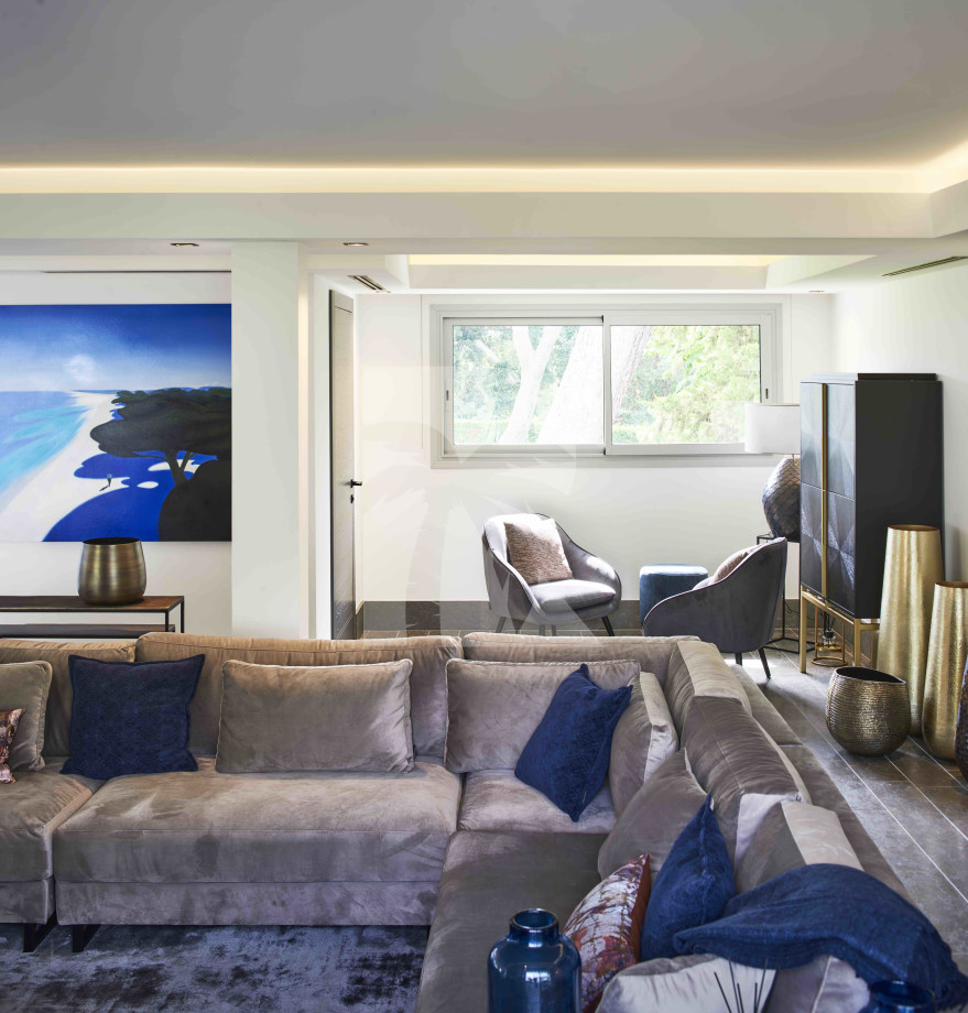 villa in Cap d'Antibes : Rent this brand new villa with a sea view on the cap d'Antibes. - Photo 10