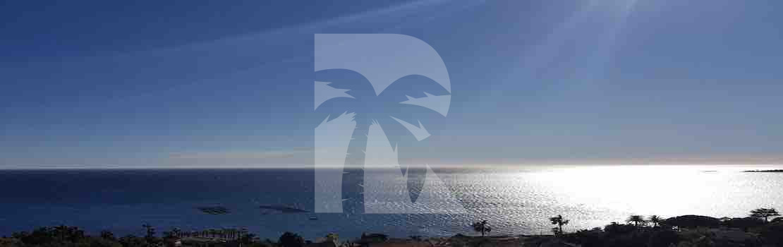 apartment in Cannes : Rent 3-bedroom apartment facing the seaview of Cap d'Antibes and Cannes - Photo 6