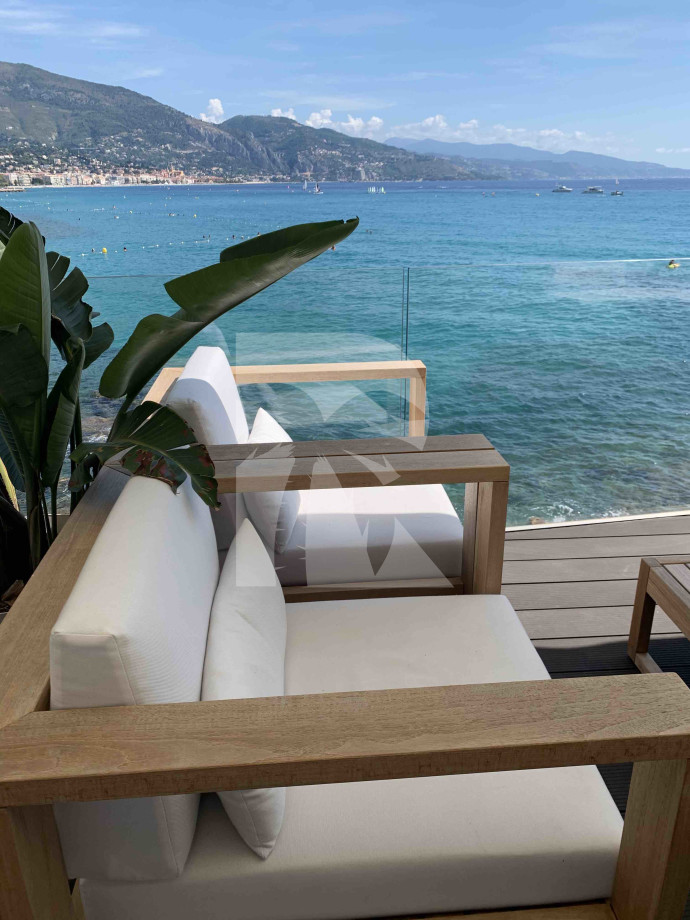 villa in Roquebrune-Cap-Martin : Rent a 4-bedroom stunning waterfront property in Roquebrune Cap Martin. - Photo 0