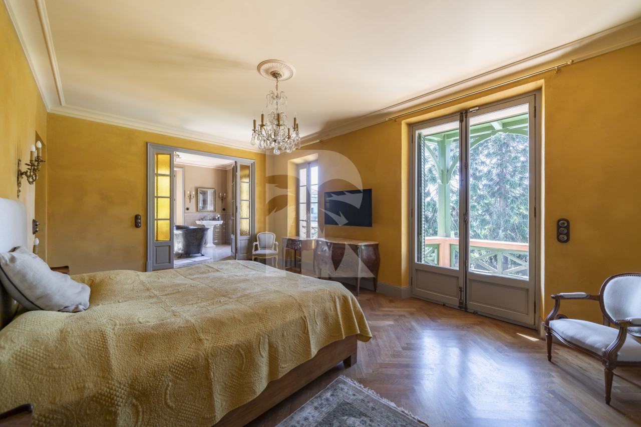 villa in Cannes : Rent this historic property built in 1875  in Cannes, which can accommodate up to 8 guests. - Photo 12