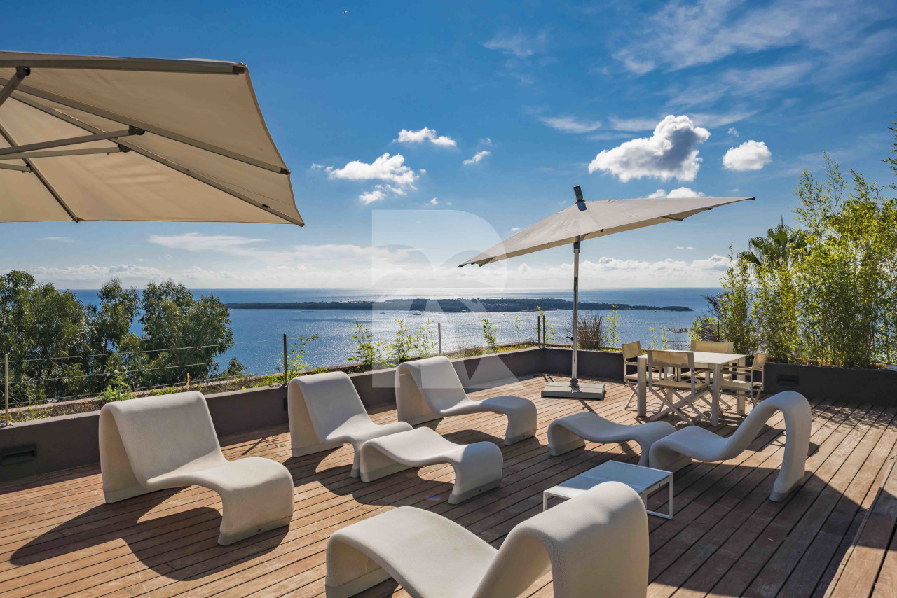 villa in Cannes : Rent beautiful 4 bedrooms with sea view - Photo 3