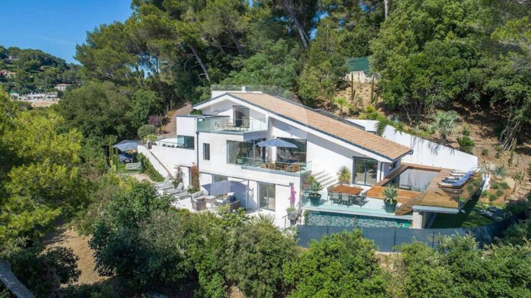 villa in Cannes : Rent lovely villa with sea view - Photo 0