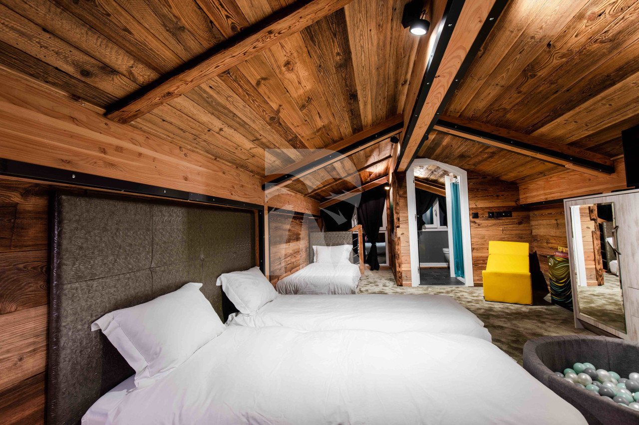 villa in Tignes : Rent deluxe chalet with spectacular view of Mont Blanc - Photo 12