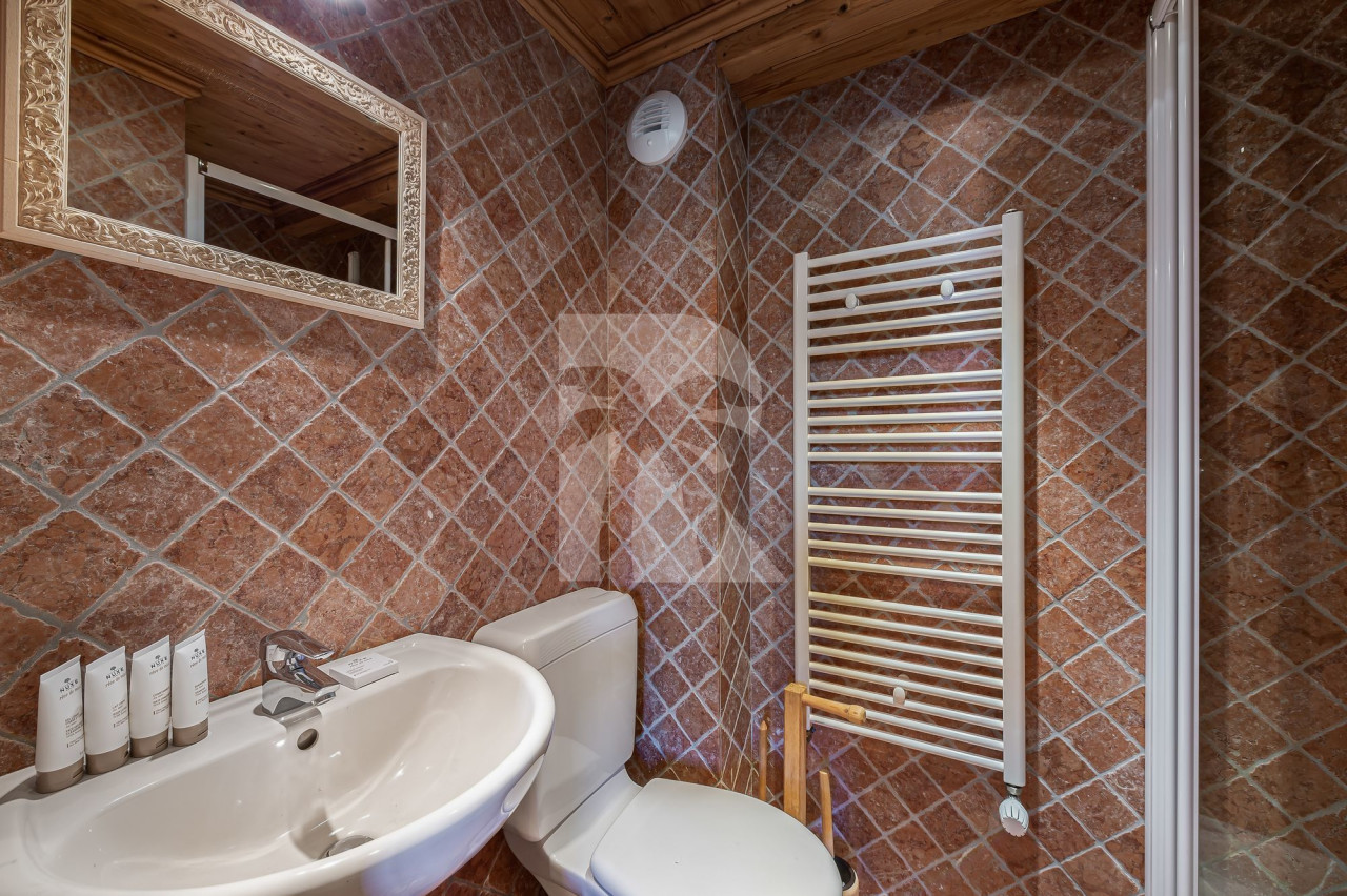 villa in Courchevel : Rent this cosy chalet, perfect for a family - Photo 11