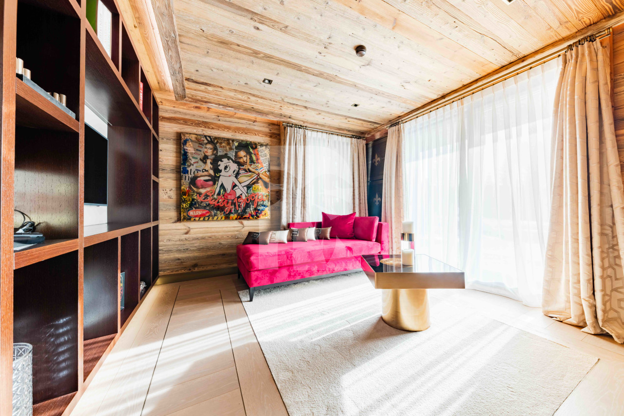 villa in  : Rent beautiful chalet in Crans-Montana - Photo 2