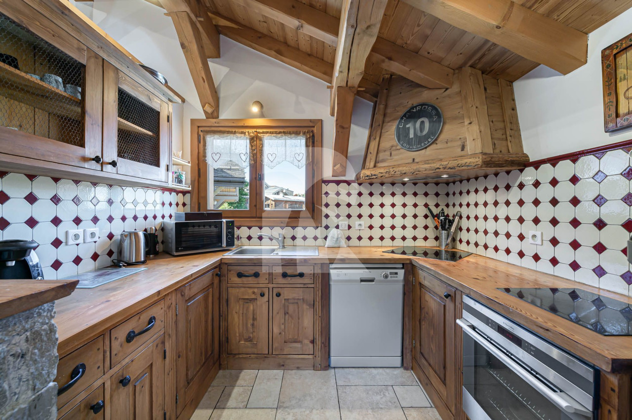 villa in Courchevel : Rent lovely chalet in Courchevel Village - Photo 7
