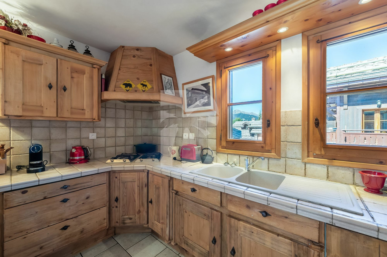 villa in Courchevel : Rent cosy individual chalet with its Hammam - Photo 4
