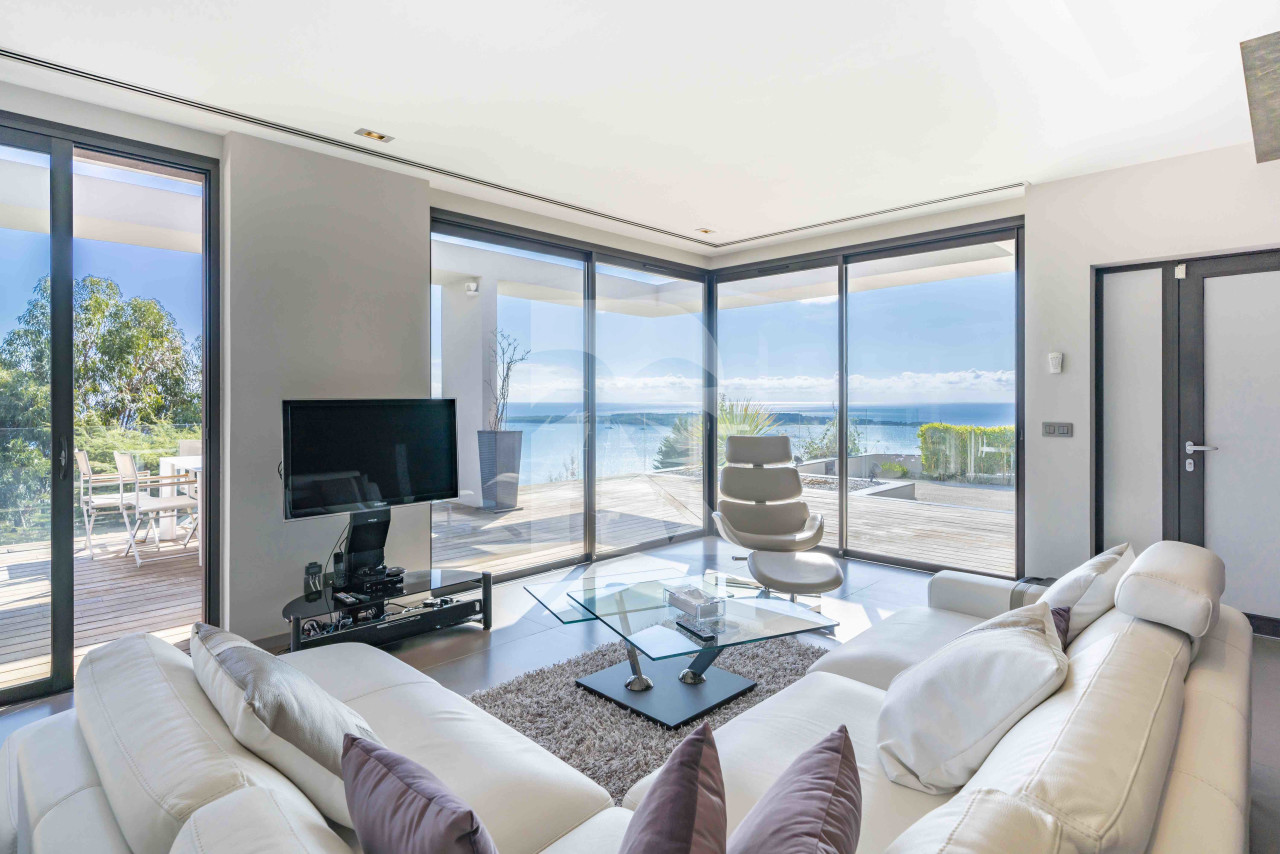 villa in Cannes : Rent beautiful 4 bedrooms with sea view - Photo 5