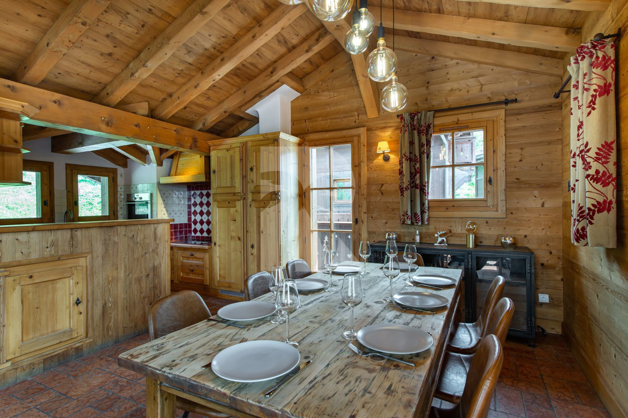 villa in Courchevel : Rent this cosy chalet, perfect for a family - Photo 4