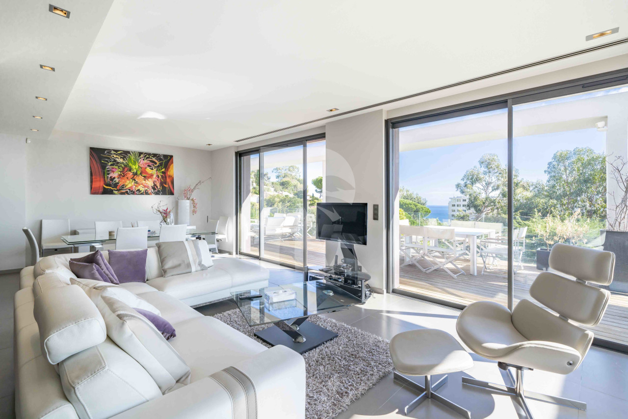 villa in Cannes : Rent beautiful 4 bedrooms with sea view - Photo 4
