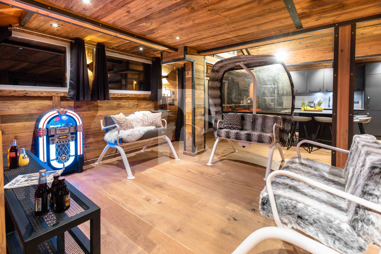 villa in Tignes : Rent deluxe chalet with spectacular view of Mont Blanc - Photo 4