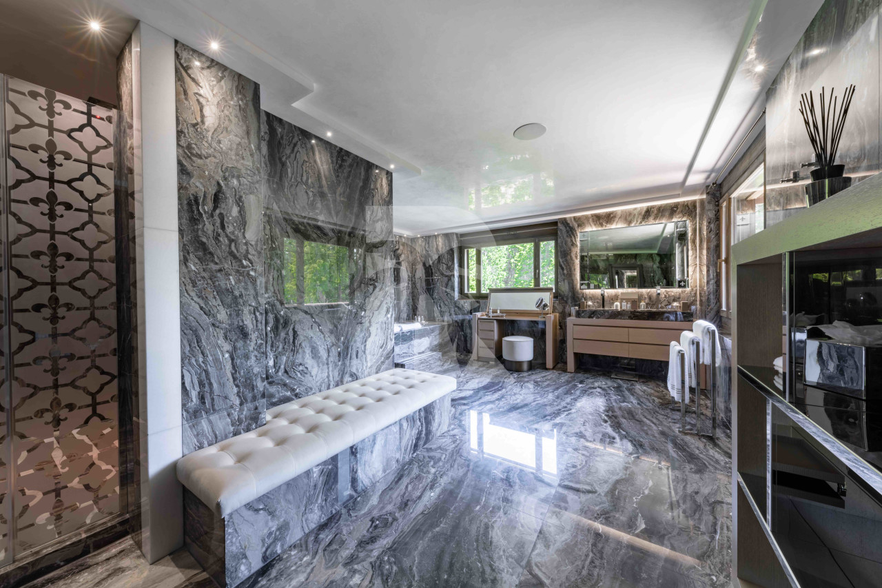 villa in  : Rent ultra-luxury chalet in Crans-Montana - Photo 12