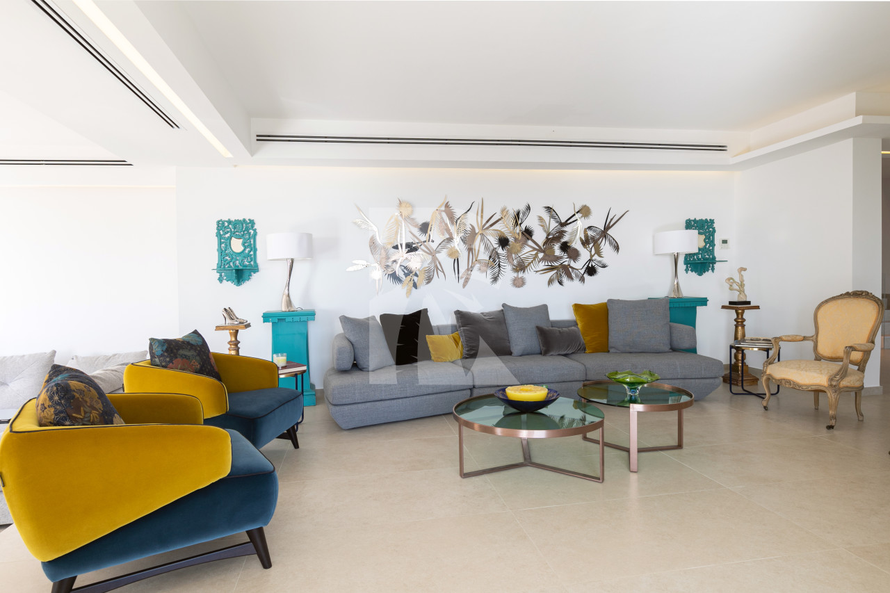 villa in Cannes : Rent gorgeous 7-bedroom villa with sea view in the heights of Cannes - Photo 5